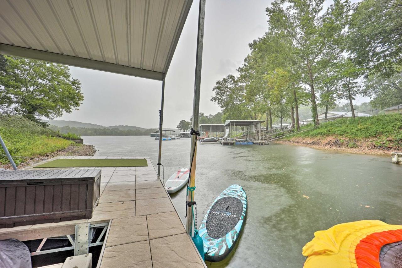 Family-Friendly Eucha Cabin Lakefront Views! Exterior photo