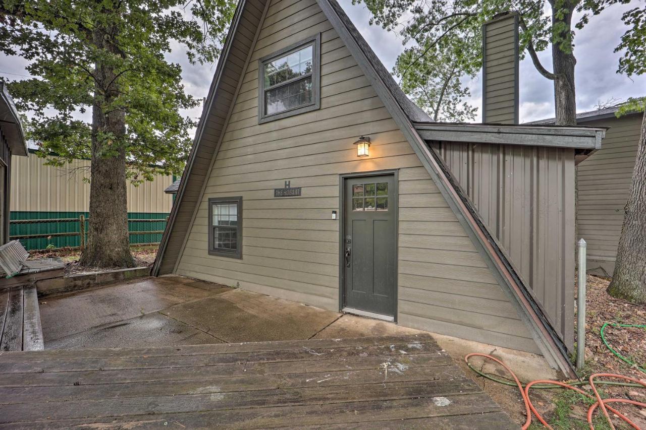 Family-Friendly Eucha Cabin Lakefront Views! Exterior photo